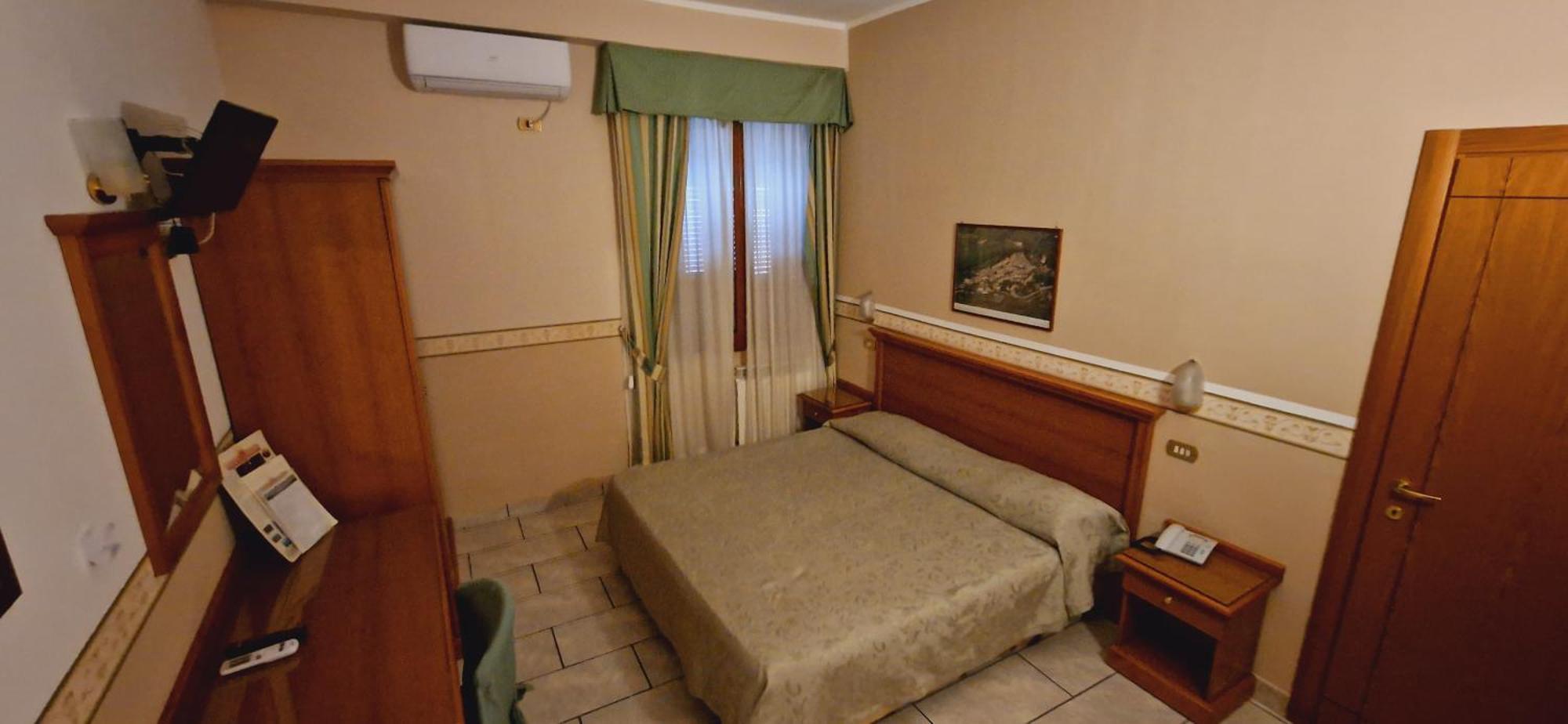 Hotel Lento Melito di Napoli Luaran gambar