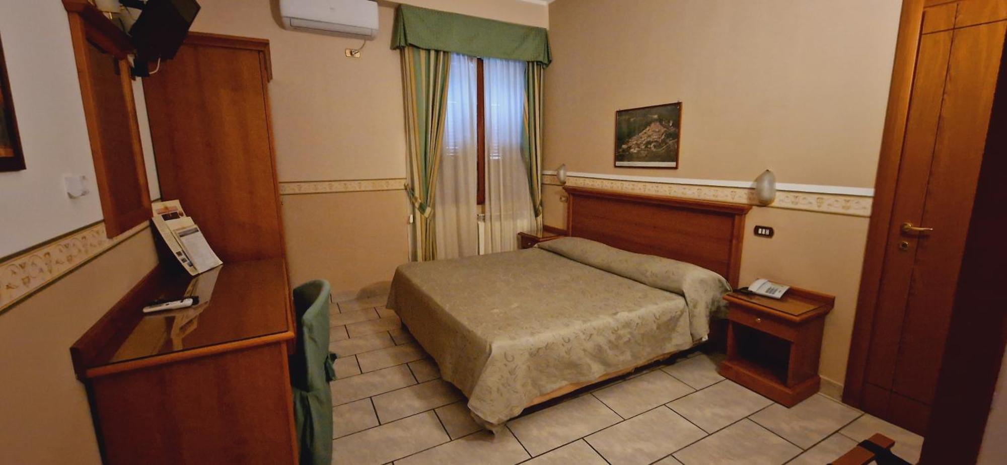 Hotel Lento Melito di Napoli Luaran gambar