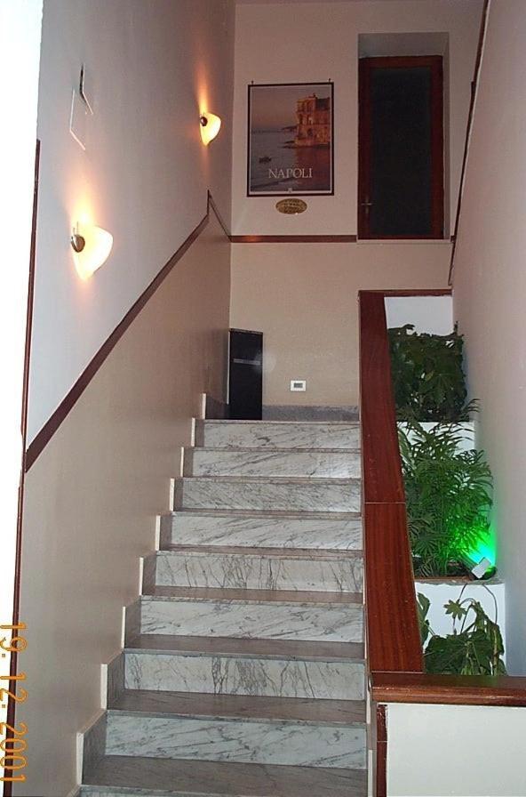 Hotel Lento Melito di Napoli Luaran gambar